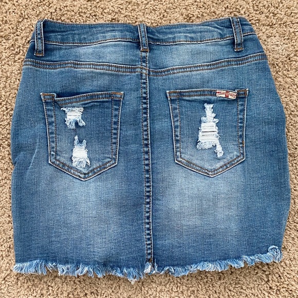 TheBoutique mini skirt - Picture 2 of 4